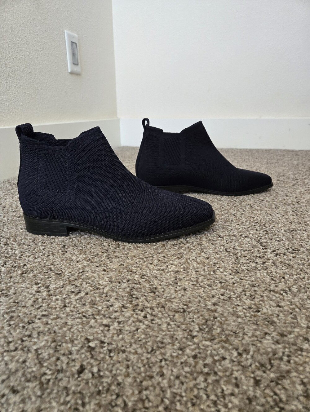 VIVAIA Ryan Pro Chelsea Ankle Boots Womens Navy Blue Square Toe Pull On Size 39